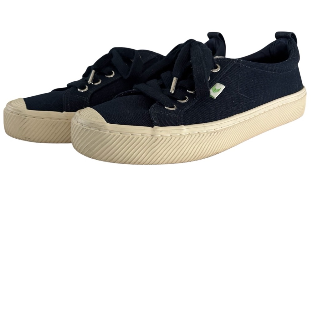 Cariuma OCA Low Canvas Sneakers Womens Size 7 Men 5.5 Navy Blue Gently Worn
